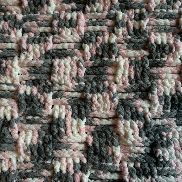 Handmade crochet baby blanket (pink/gray/white basket weave) - Picture 2 of 4